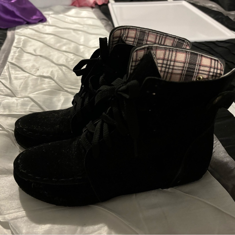 Women’s booties SHEIN size 6 NWOT